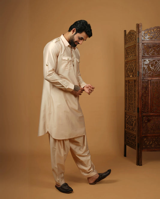 Men’s Ethnic Peach Pathani Kurta Set with Pockets