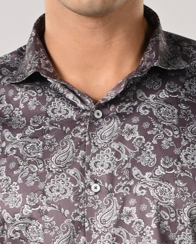 Mens plum purple paisley printed shirt with contrast buttons, no pocket design – stylish formal and date wear