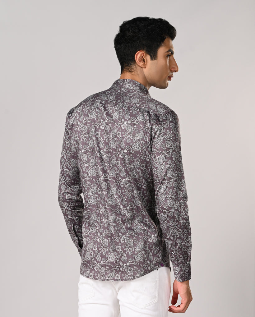 Mens plum purple paisley printed shirt with contrast buttons, no pocket design – stylish formal and date wear